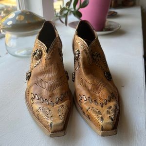 Ankle cowboy booties